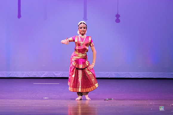 Dharshana_1116663