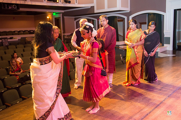 Dharshana_6004019