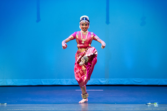 Dharshana_D3S3484