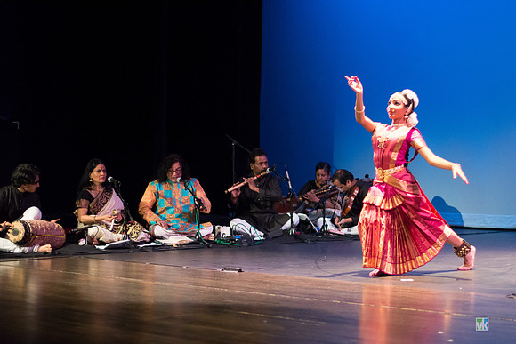 Dharshana_1116138