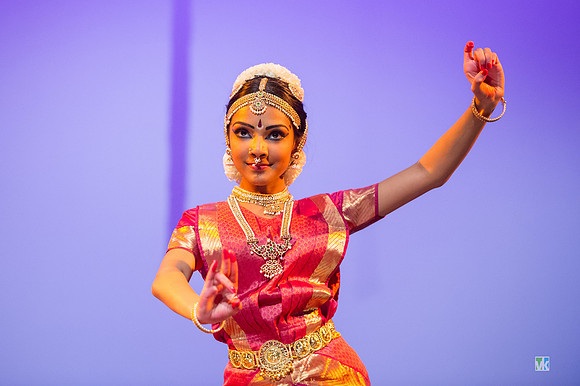 Dharshana_D3S3730