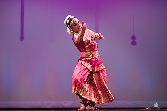 Dharshana_6004393