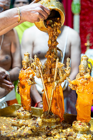 Thirukalyanam_NA400131