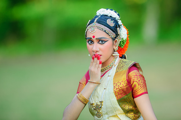 Nidhi_D3S2540-Edit