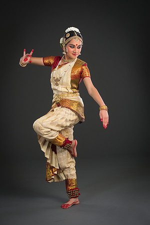 NidhiNidhi-008-Edit