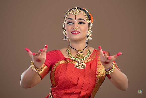Aarthi-441-Edit