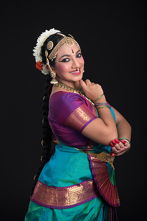 Vidhya-069
