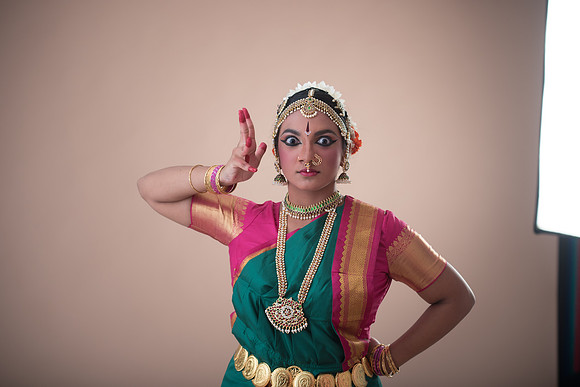 Vidhya-320