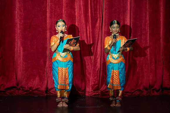 11-Kruthi-Shagun-Show1__DSC5683