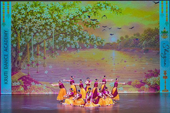 18-Kruthi-Shagun-Show1__DSC5686