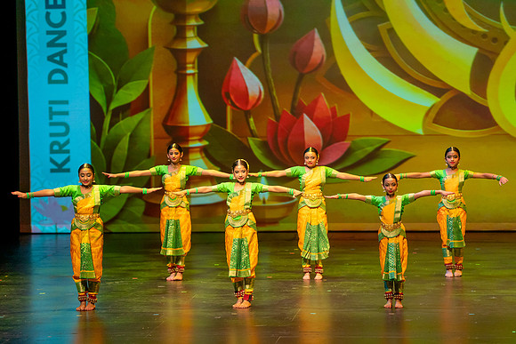 180-Kruthi-Shagun-Show1__DSC5890