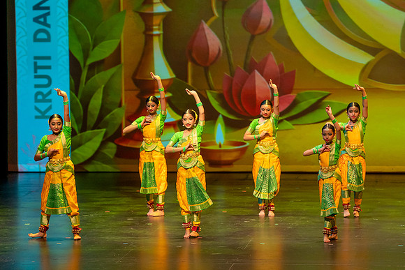 193-Kruthi-Shagun-Show1__DSC5916