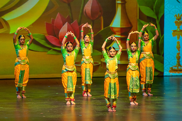 203-Kruthi-Shagun-Show1__DSC5960