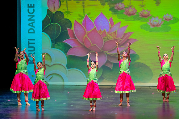 254-Kruthi-Shagun-Show1__DSC6023