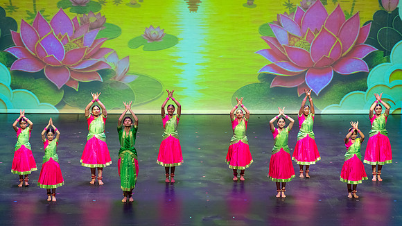262-Kruthi-Shagun-Show1__A1V1450