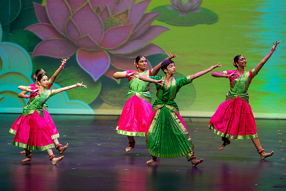 282-Kruthi-Shagun-Show1__DSC6058