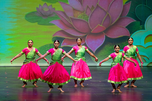 286-Kruthi-Shagun-Show1__DSC6060