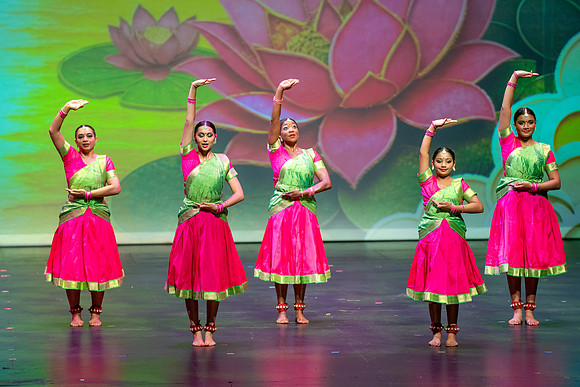 298-Kruthi-Shagun-Show1__DSC6077