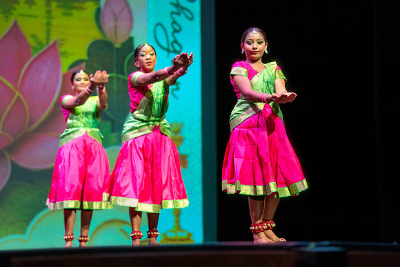 311-Kruthi-Shagun-Show1_CA209295