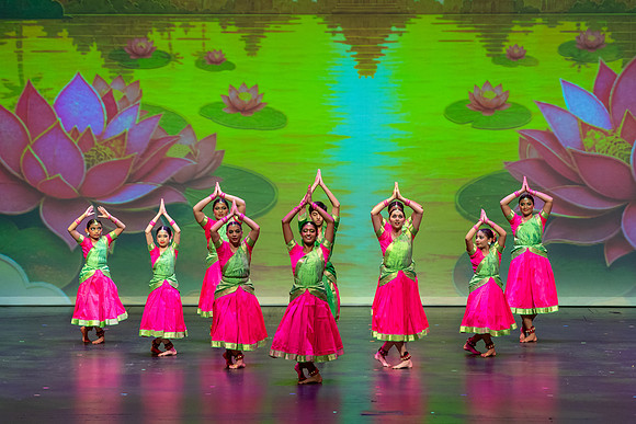 312-Kruthi-Shagun-Show1__DSC6091