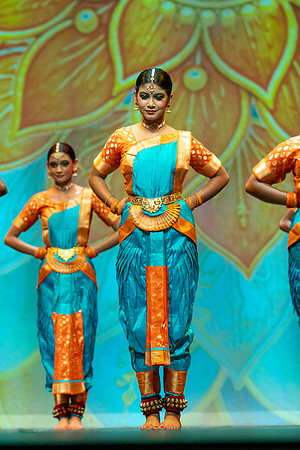 346-Kruthi-Shagun-Show1_VV204268