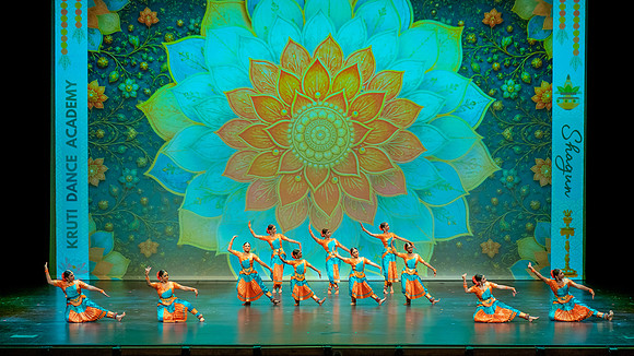 355-Kruthi-Shagun-Show1__DSC6131
