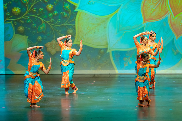 370-Kruthi-Shagun-Show1__DSC6153