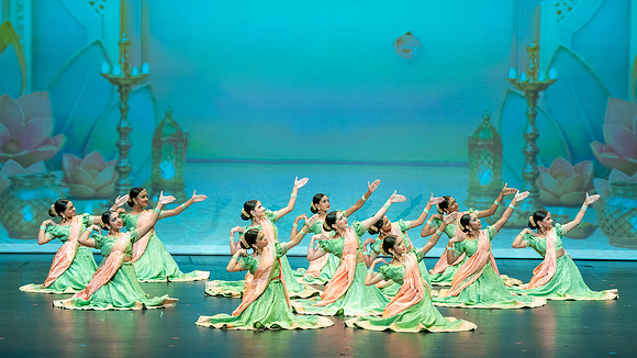 433-Kruthi-Shagun-Show1__DSC6206