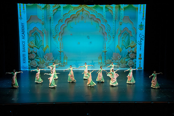 447-Kruthi-Shagun-Show1_DSC09334
