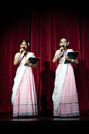 569-Kruthi-Shagun-Show1__VV18763