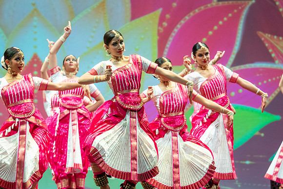 603-Kruthi-Shagun-Show1_CA209404-2