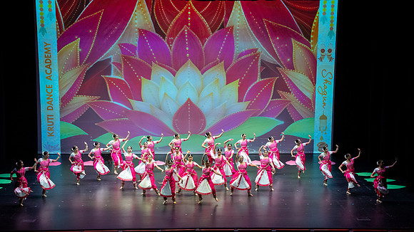 611-Kruthi-Shagun-Show1_DSC09375