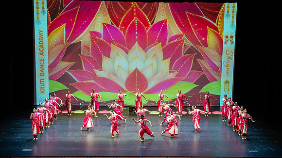 649-Kruthi-Shagun-Show1_DSC09494