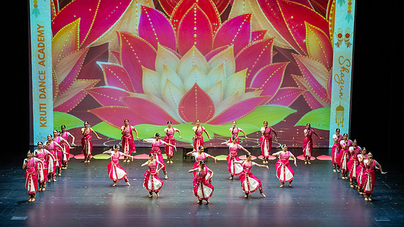 652-Kruthi-Shagun-Show1_DSC09508