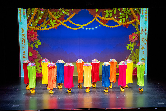 696-Kruthi-Shagun-Show1_DSC09623