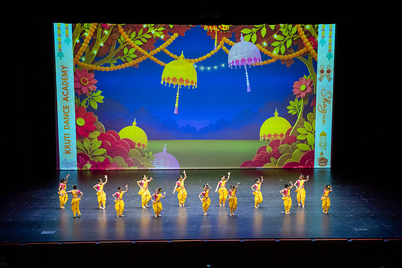 715-Kruthi-Shagun-Show1_DSC09629