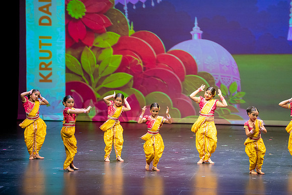 717-Kruthi-Shagun-Show1__DSC6354