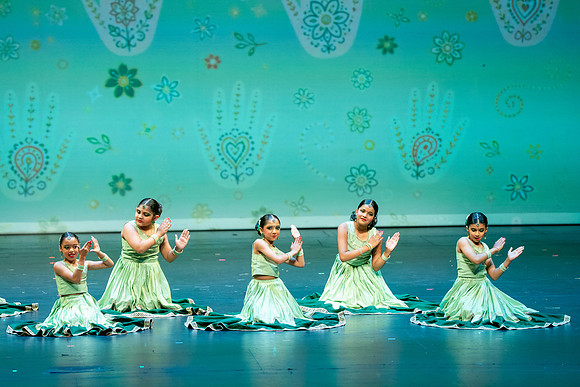 805-Kruthi-Shagun-Show1__DSC6431