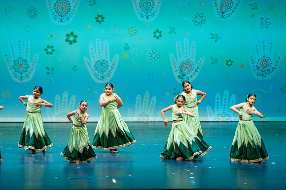 819-Kruthi-Shagun-Show1__DSC6447