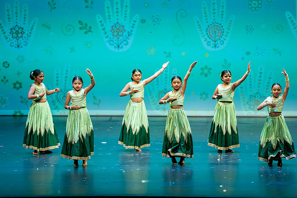 865-Kruthi-Shagun-Show1__DSC6485
