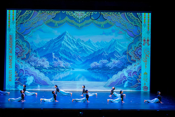 880-Kruthi-Shagun-Show1__DSC6504
