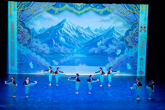 947-Kruthi-Shagun-Show1__A1V2881