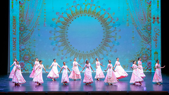 1086-Kruthi-Shagun-Show1__DSC6747