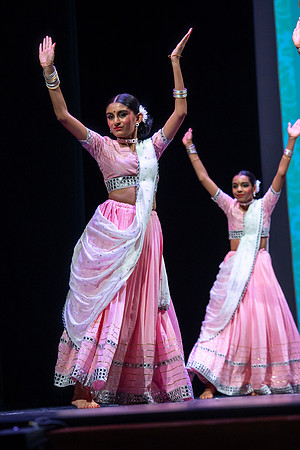 1103-Kruthi-Shagun-Show1_CA209552-2