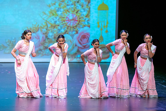 1165-Kruthi-Shagun-Show1__DSC6822