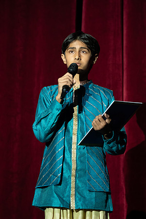 1202-Kruthi-Shagun-Show1_VV205090
