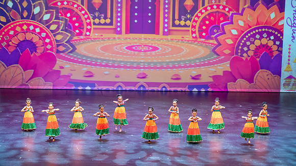 1208-Kruthi-Shagun-Show1__DSC6866