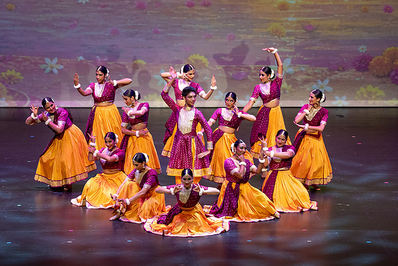 23-Kruthi-Shagun-Show2__DSC7984