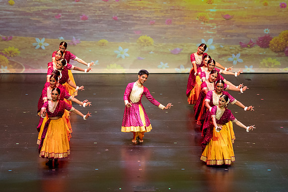 26-Kruthi-Shagun-Show2__DSC7990