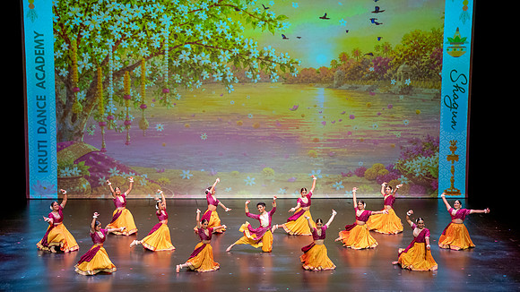 32-Kruthi-Shagun-Show2__DSC8005